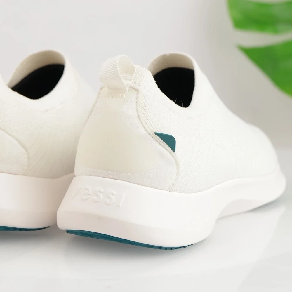 Vessi Womens Everyday Move Slip-On Sneaker Size 9 Waterproof White Comfort Shoes